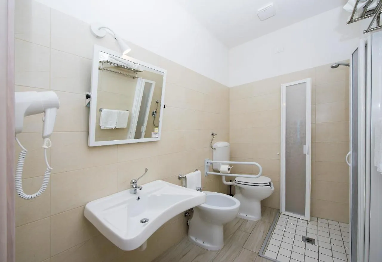 Ciccio Hotel Misano Adriatico 3*,